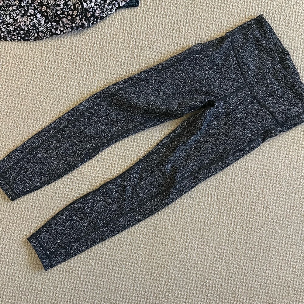 Athleta leggings. Ultimate Stash textured7/8 tight